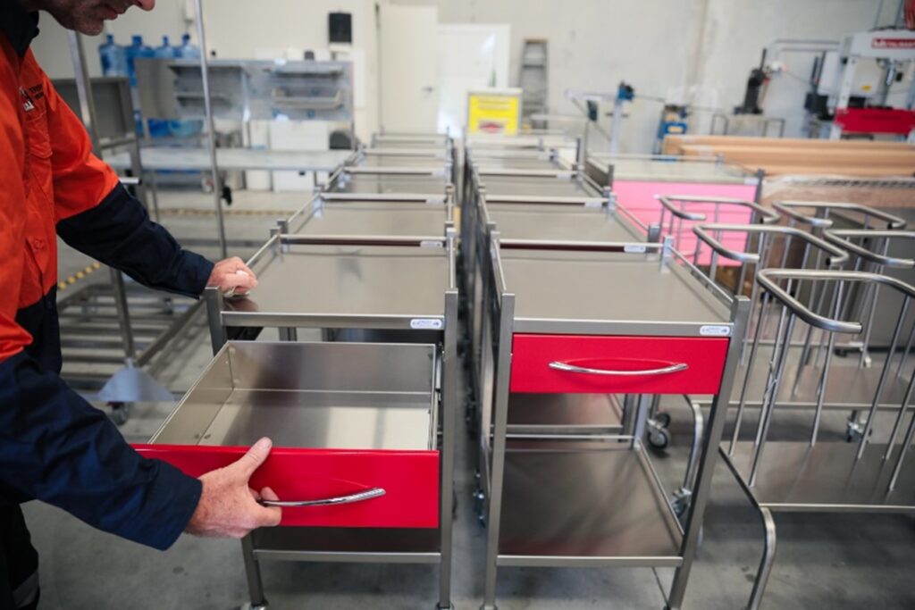 Common Issues with Low-Quality Dressing Trolleys & Solutions